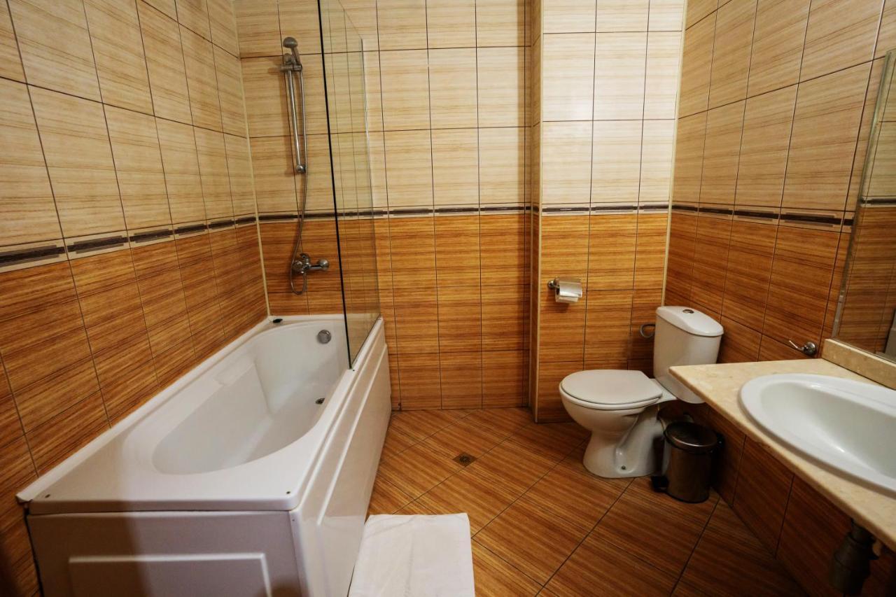 Hotel Bats Petrich  Extérieur photo