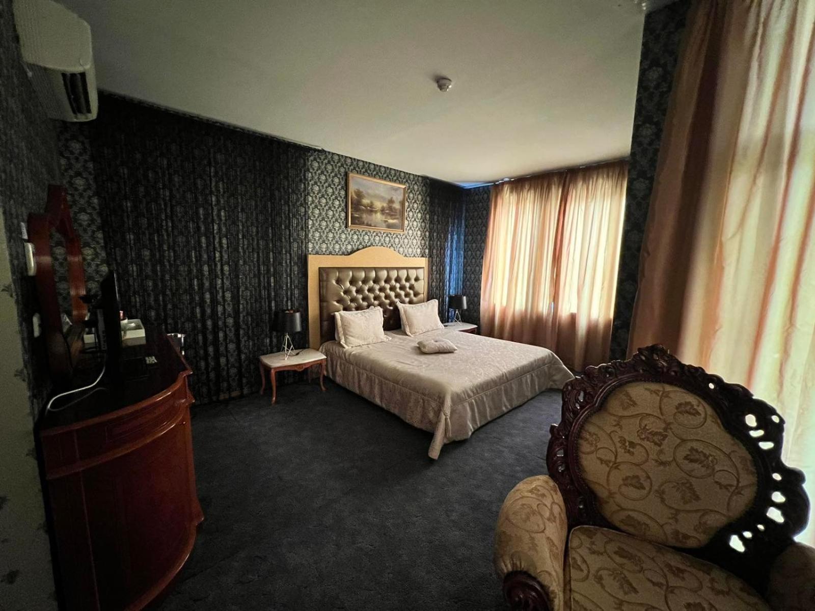 Hotel Bats Petrich  Extérieur photo